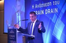 Γιάννης Βρούτσης 