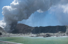 new-zealand-volcano880.jpg