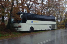 Λαχτάρησαν μαθητές λεωφορείου στα Τρίκαλα λόγω τροχαίου