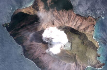 Η νήσος Γουάιτ στη Νέα Ζηλανδία, όπου έχασαν τη ζωή τους τουρίστες έπειτα από έκρηξη ηφαιστείου