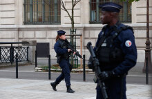 police-astynomia-paris.jpg