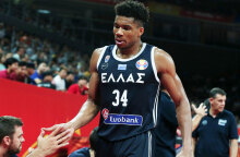 ΓΙΑΝΝΗΣ ΑΝΤΕΤΟΚΟΥΝΜΠΟ