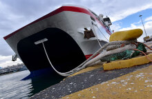 Δεμένα τα πλοία στα λιμάνια