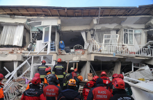 76 κτίρια κατέρρευσαν από τον σεισμό στην Τουρκία 