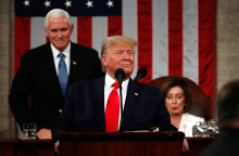 Αθώος ο Τραμπ, ηττημένη η Πελόζι