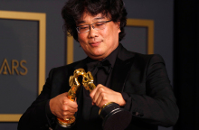 Ο θριαμβευτής των Όσκαρ Μπονγκ Τζουν Χο