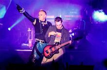 Ο Κιθ Φλιντ στη συναυλία των Prodigy στο Θέατρο Λυκαβηττού τον Οκτώβριο του 2004 