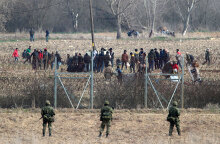 «Αστακός» τα σύνορα στον Έβρο - Χιλιάδες απόπειρες εισβολής στην ελληνική πλευρά από μετανάστες
