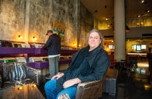 Το δισκοπωλέιο Underflow - Βασίλης Φιλιππακόπουλος 