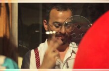 O Monsieur Minimal μοιράζεται το νέο του τραγούδι «Release Me» και μαζί ένα μήνυμα για τη ζωή στο σπίτι