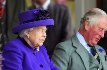 Βασίλισσα Ελισάβετ, πρίγκιπας Κάρολος