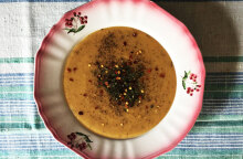 Ο Δημήτρης Ξανθούλης μένει σπίτι, μαγειρεύει και μας στέλνει συνταγές