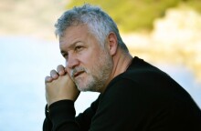 Ο συγγραφέας Σπύρος Πετρουλάκης 