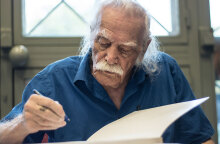 Μανώλης Γλέζος 