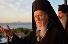 Ο Οικουμενικός Πατριάρχης Βαρθολομαίος τηλεφώνησε στον Τσιόδρα