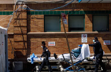 Περισσότεροι από 700 θάνατοι σε μια ημέρα στη Νέα Υόρκη