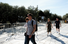 Προς ένταξη στα μέτρα στήριξης οι ξεναγοί 