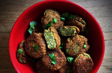 Ο Δημήτρης Ξανθούλης μένει σπίτι και μαγειρεύει