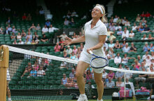 Σχόλιο - καρφί από τη Μαρτίνα Ναβρατίλοβα για τους «απείθαρχους» του κορωνοϊού