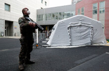 Πάνω από 21.800 τα θύματα του κορωνοϊού στη Γαλλία