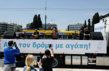 Η Άλκηστις Πρωτοψάλτη γέμισε την Αθήνα με μελωδίες - Η κινητή συναυλία πάνω σε φορτηγό