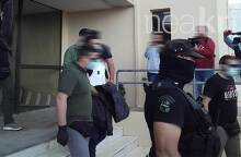 Με αλεξίσφαιρο γιλέκο αποχώρησε ο 29χρονος στα Ανώγεια από τον εισαγγελέα © neakriti.gr