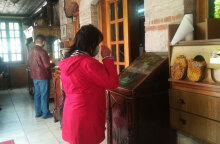 Κοζάνη: Αρκετοί ήταν οι πιστοί που πήγαν στις εκκλησίες την πρώτη ημέρα άρσης των μέτρων για τον κορωνοϊό/© kozanimedia