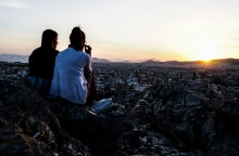 ΔΥΣΗ ΗΛΙΟΥ ΚΑΙ Η ΘΕΑ ΤΗΣ ΑΘΗΝΑΣ ΑΠΟ ΤΟ ΛOΦΟ ΤΟΥ ΑΓΙΟΥ ΙΩΑΝΝΗ ΤΟΥ ΚΥΝΗΓΟΥ