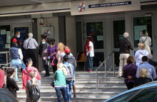 ΟΥΡΑ ΣΤΟ ΚΕΝΤΡΙΚΟ ΚΑΤΑΣΤΗΜΑ ΤΗΣ ΔΕΗ