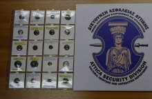 Αρχαιολογικό θησαυρό στο σπίτι του έκρυβε αρχαιοκάπηλος στον Άλιμο