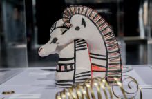 Το Ίδρυμα Μείζονος Ελληνισμού γιορτάζει τη Διεθνή Ημέρα Μουσείων με δωρεάν εικονική περιήγηση στην έκθεση «Διαχρονίες»