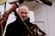 Ο Θεόδωρος Τερζόπουλος με το ποδήλατο του πατέρα του