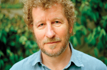 Ο συγγραφέας Sebastian Faulks