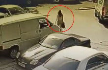 Βίντεο ντοκουμέντο από την επίθεση με βιτριόλι σε βάρος 34χρονης στην Καλλιθέα