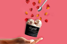 Η ΚΑΥΑΚ κοντά στο παιδί με την ΚΙΒΩΤΟ ΤΟΥ ΚΟΣΜΟΥ