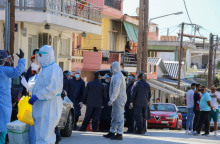 Kρούσματα κορωνοϊού στον οικισμό των Ρομά στη Ν. Σμύρνη Λάρισας 