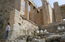 Υποχρεωτικό τεστ και καραντίνα 7 ημερών για τουρίστες από μη «ασφαλείς» επιδημιολογικά χώρες, προανήγγειλε ο ο υπουργός Τουρισμού, Χάρης Θεοχάρης