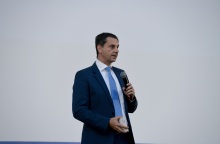 Σχετικά με την καμπάνια του Τουρισμού και το σποτ που βγήκε σε συνεργασία με τη Marketing Greece απάντησε ο υπουργός Τουρισμού, Χάρης Θεοχάρης 