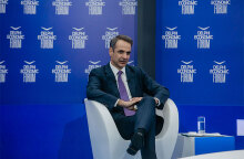 Ο Κυριάκος Μητσοτάκης στο 5ο Οικονομικό Φόρουμ των Δελφών - Η συζήτηση με τον ιστορικό και συγγραφέα Νάιαλ Φέργκιουσον