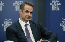  Delphi Εconomic Forum - Συζήτηση Μητσοτάκη με τον καθηγητή του Stanford, Niall Ferguson