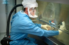 Ερευνητής σε εργαστήριο