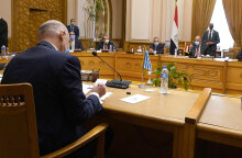 Στην Αίγυπτο ο Νίκος Δένδιας για διαπραγματεύσεις σχετικά με την ΑΟΖ