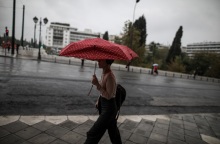 Βροχή στο κέντρο της Αθήνας