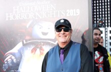 Ο Νταν Ακρόιντ