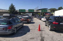 Ουρές χιλιομέτρων στο τελωνείο του Προμαχώνα