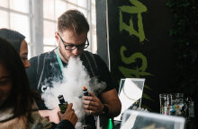 Έρευνα για το κάπνισμα και το άτμισμα 