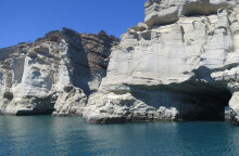 Το Κλέφτικο της Μήλου, η δεύτερη ωραιότερη παραλία στην Ευρώπη