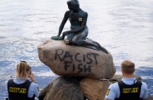 Το άγαλμα της Μικρής Γοργόνας στην Κοπεγχάγη