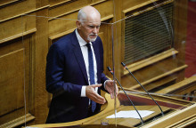 Γιώργος Παπανδρέου κατά την ομιλία του στη Βουλή σχετικά με το νομοσχέδιο του υπουργείου Προστασίας του Πολίτη για τις διαδηλώσεις