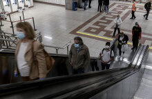 Ο Ηλίας Μόσιαλος εξηγεί τους 3 λόγους για τους οποίους πρέπει να φοράμε μάσκα για τον κορωνοϊό